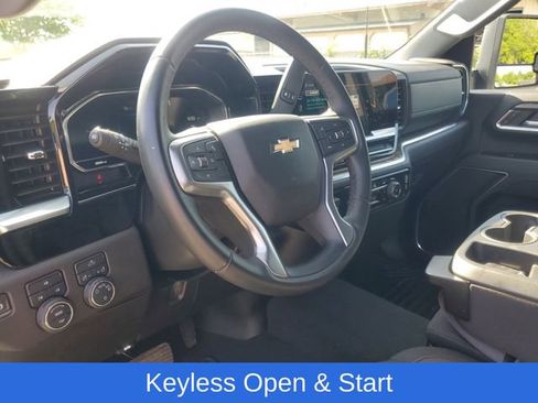 Used 2024 Chevrolet Silverado 2500 LT image 16