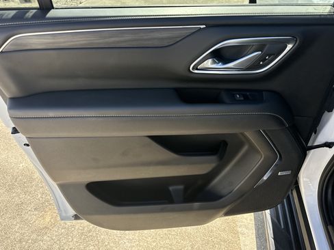 Certified 2024 GMC Yukon XL SLT RWD image 24
