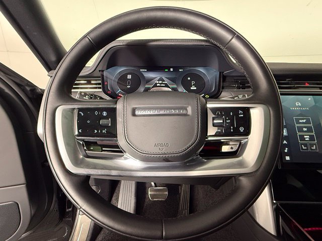 Used 2025 Land Rover Range Rover SE AWD/4WD image 30