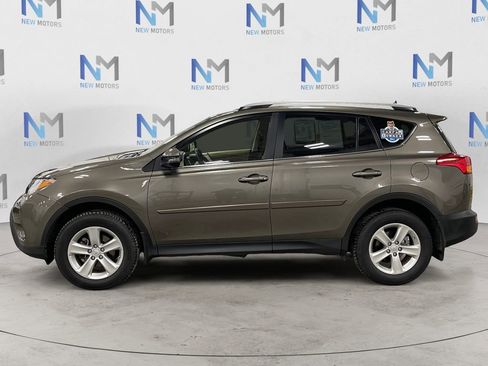 Used 2013 Toyota RAV4 XLE image 2