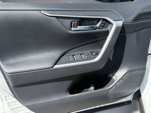 Used 2023 Toyota RAV4 Limited image 13