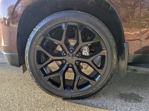 Used 2023 Chevrolet Tahoe RST image 10