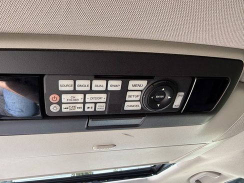 Used 2011 Honda Odyssey Touring Elite image 18