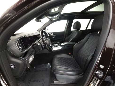 Used 2024 Mercedes-Benz Maybach GLS 600 4MATIC image 8