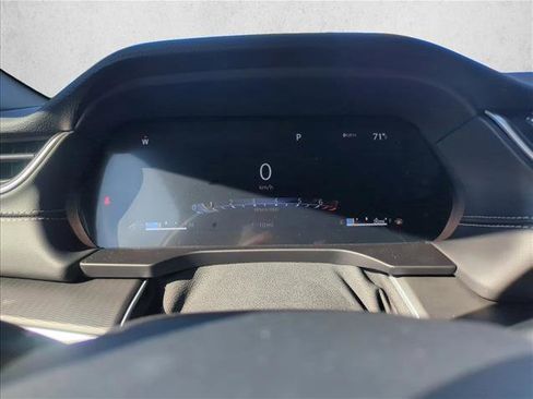 New 2025 Jeep Grand Cherokee Altitude image 7