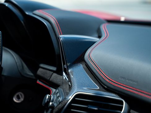 Used 2014 Ferrari 458 Italia Coupe RWD image 28
