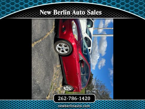 Used 2013 Ford Focus SE w/ SE Winter Pkg FWD image 1