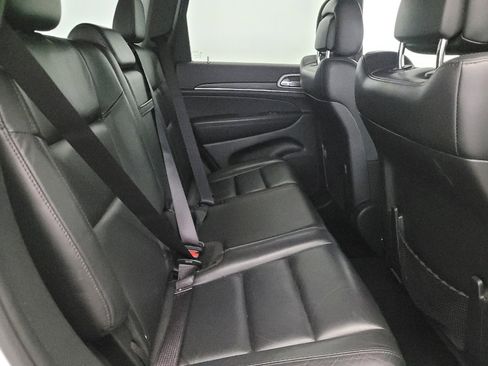 Used 2021 Jeep Grand Cherokee Limited image 19