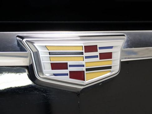 Used 2020 Cadillac Escalade ESV Premium Luxury image 13