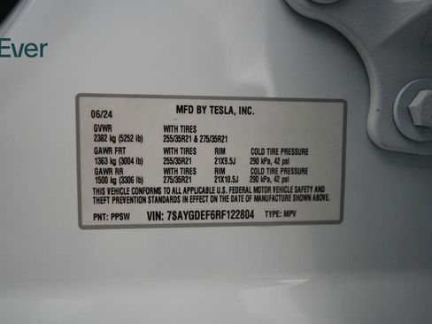 Used 2024 Tesla Model Y Performance AWD/4WD image 27