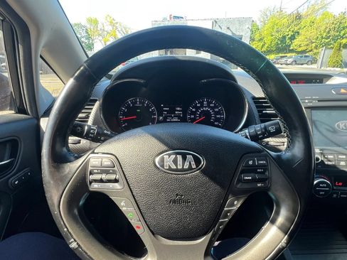 Used 2015 Kia Forte EX w/ EX Premium Package FWD image 18