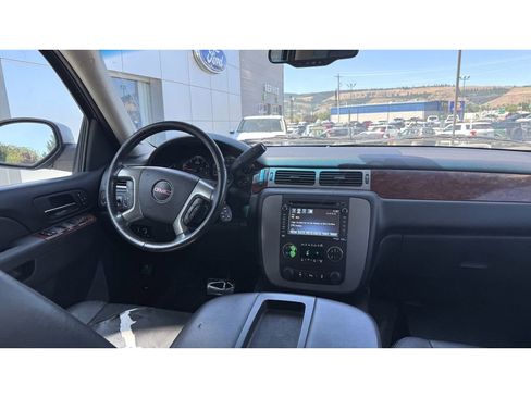 Used 2013 GMC Yukon XL SLT image 14