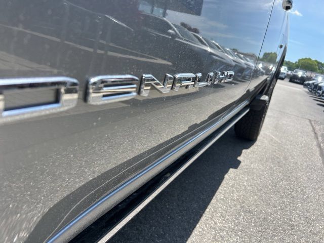 New 2026 GMC Sierra 3500 Denali Ultimate w/ LPO, Black Badging Package AWD/4WD image 40