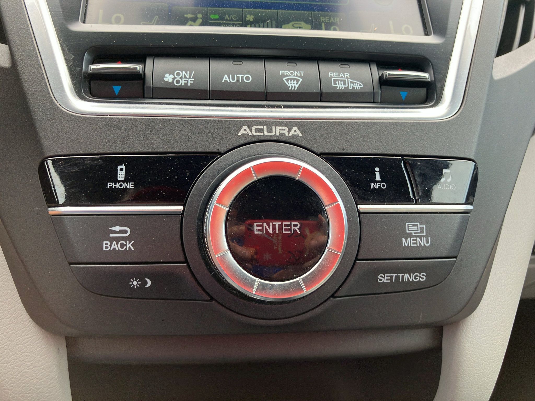 Used 2017 Acura MDX SH-AWD image 19