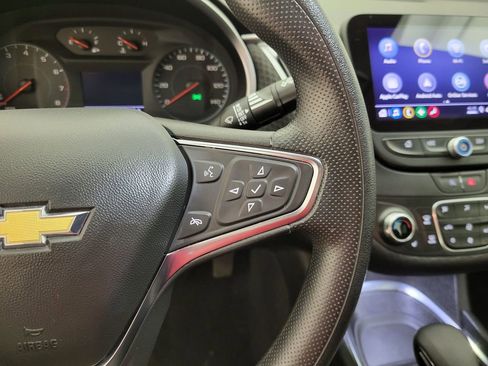 Used 2025 Chevrolet Malibu LT image 5