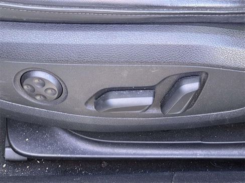 Used 2023 Audi A4 2.0T Premium w/ Convenience Package image 11