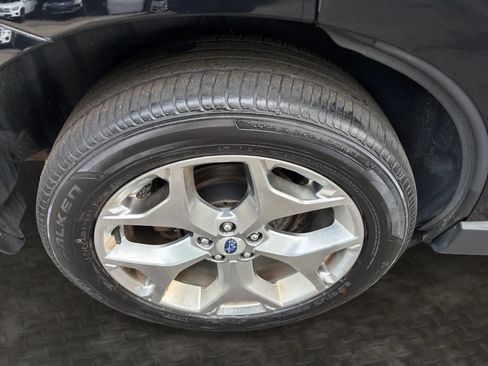 Used 2017 Subaru Forester 2.5i Touring AWD/4WD image 40