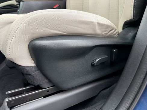 Used 2019 Subaru Ascent Premium image 18