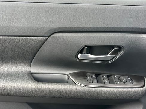 New 2026 Nissan Kicks SV w/ SV Premium Package image 12