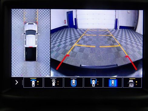 Used 2023 GMC Sierra 3500 Denali w/ Technology Package image 14