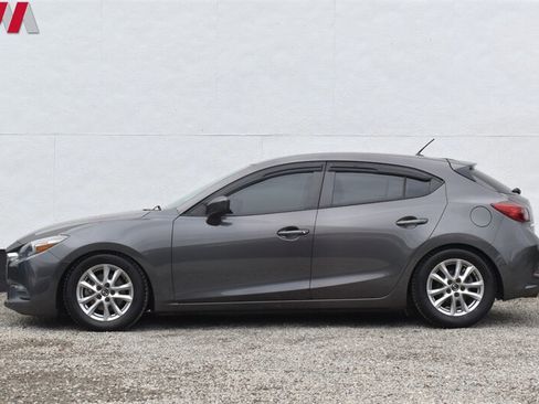 Used 2018 MAZDA MAZDA3 Sport FWD image 9