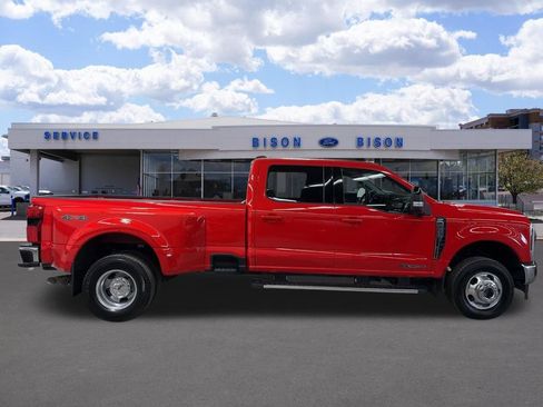 Certified 2025 Ford F350 Lariat AWD/4WD image 2