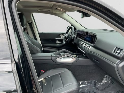 Used 2024 Mercedes-Benz GLE 350 4MATIC w/ AMG Line Exterior image 15