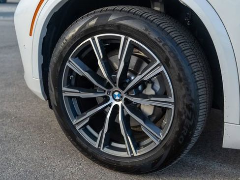 Used 2023 BMW X5 xDrive40i w/ M Sport Package image 9