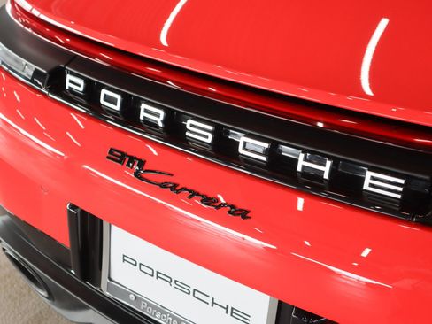 Used 2025 Porsche 911 Carrera image 25