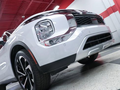 Used 2024 Mitsubishi Outlander SE image 37