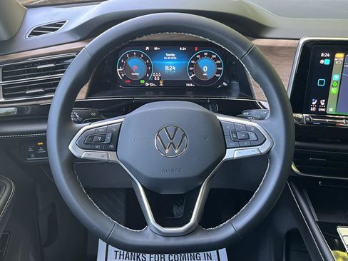 Used 2024 Volkswagen Atlas SE AWD/4WD image 37
