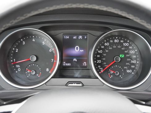 Certified 2021 Volkswagen Tiguan SE R-Line image 21