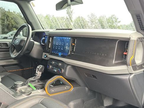 Used 2022 Ford Bronco Badlands AWD/4WD image 16