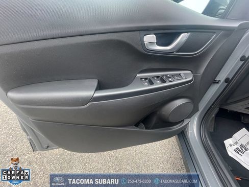 Used 2023 Hyundai Kona SE FWD image 11