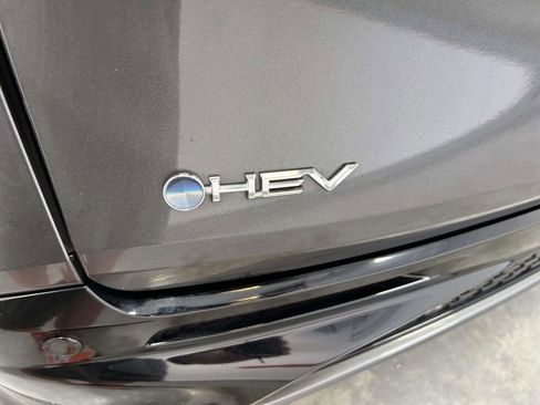 Used 2025 Toyota Sienna XSE FWD image 10