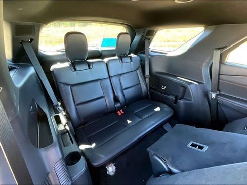 Used 2025 Ford Explorer ST-Line w/ ST-Line Street Pack AWD/4WD image 26