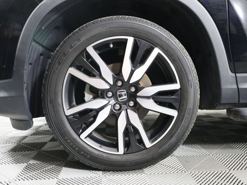 Used 2019 Honda Pilot Touring image 9