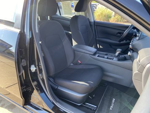 Used 2025 Nissan Sentra S FWD image 20