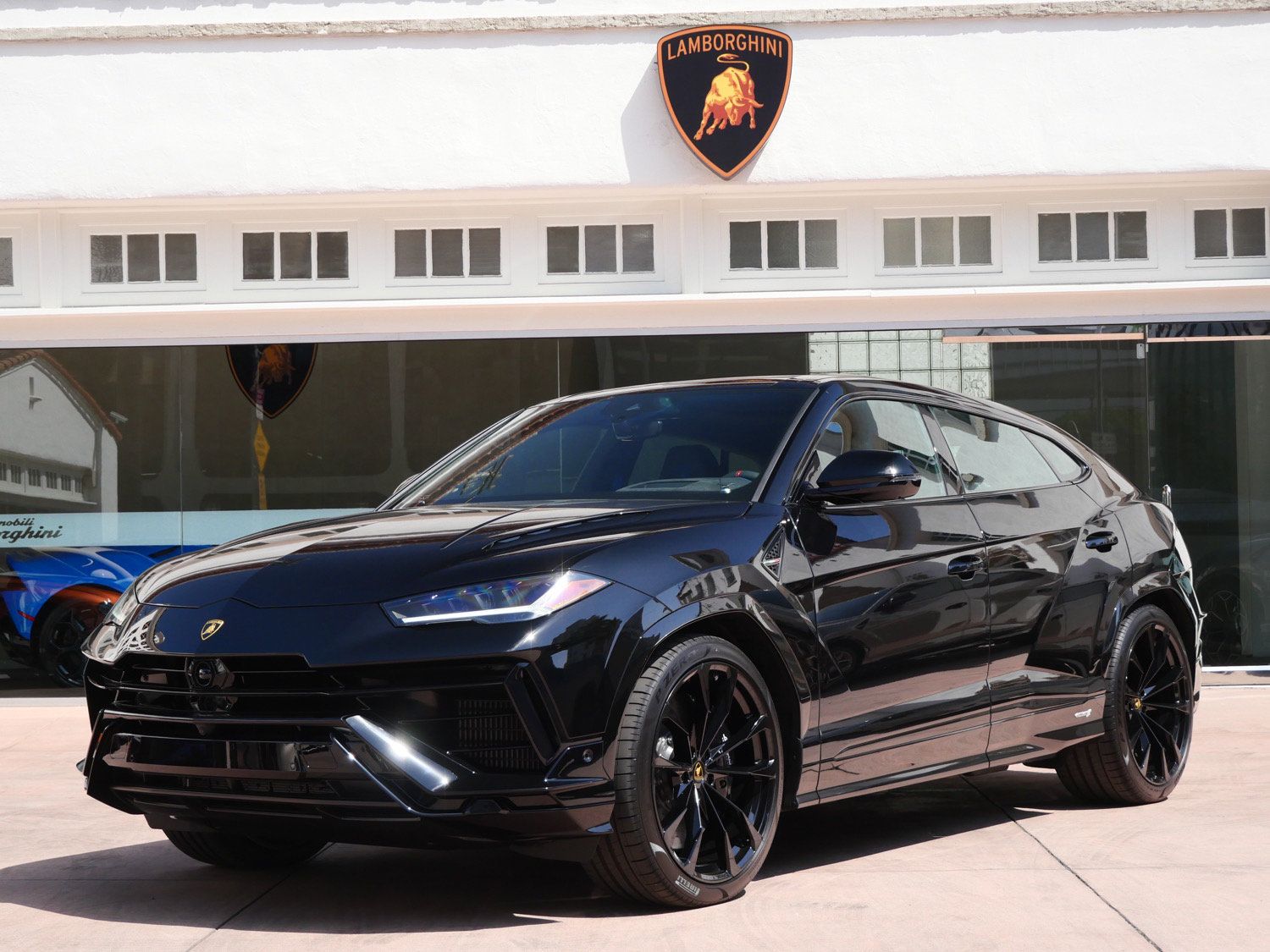 Used 2024 Lamborghini Urus S AWD/4WD image 12