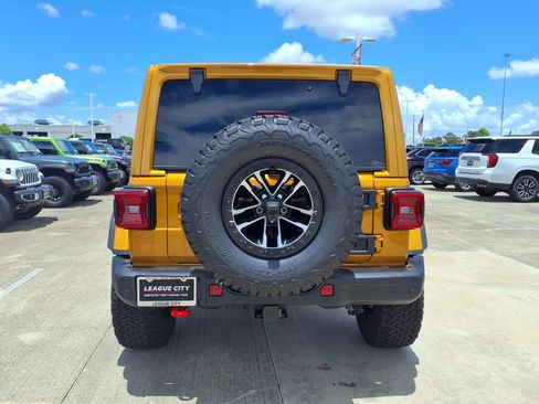 New 2026 Jeep Wrangler Unlimited Rubicon AWD/4WD image 6