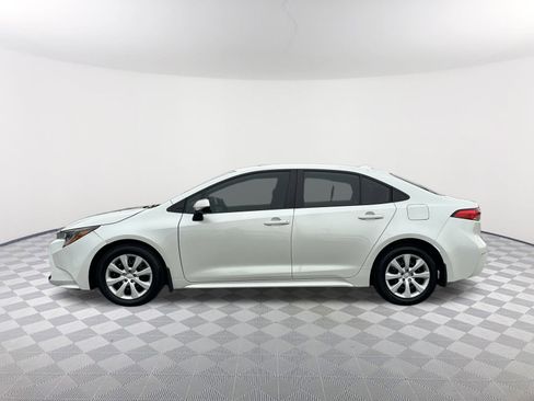 Used 2024 Toyota Corolla LE image 11