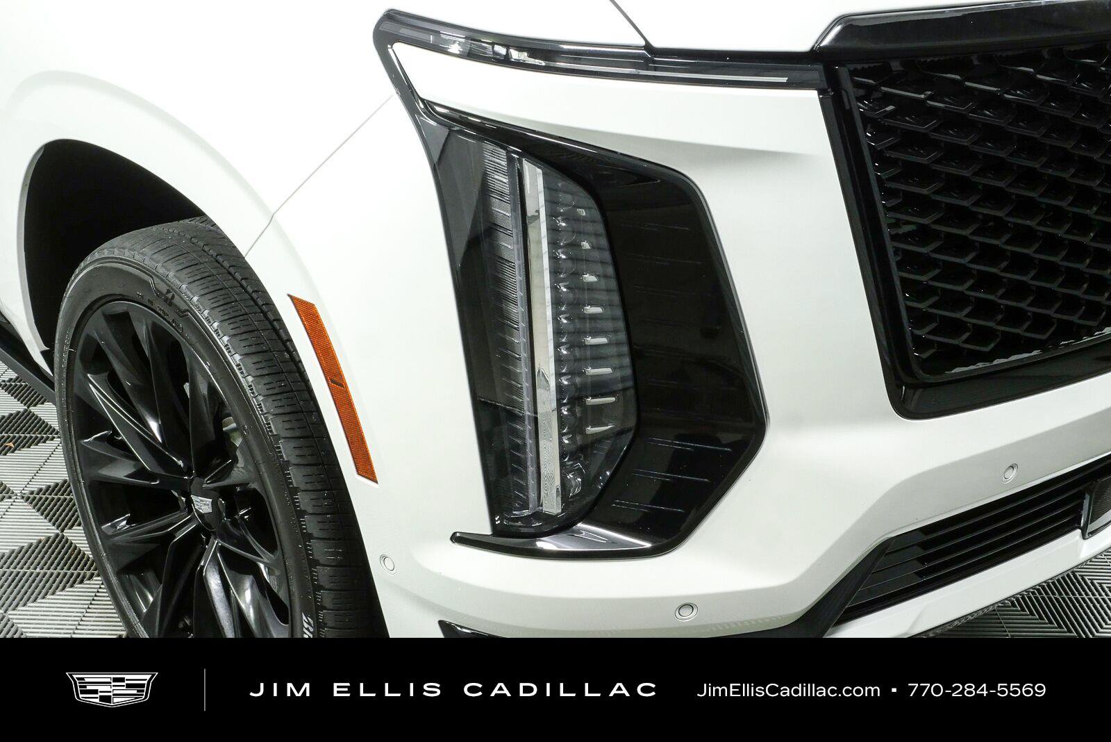 Used 2025 Cadillac Escalade Sport Platinum AWD/4WD image 40