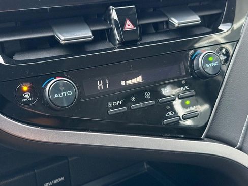 Used 2022 Toyota Camry SE image 29