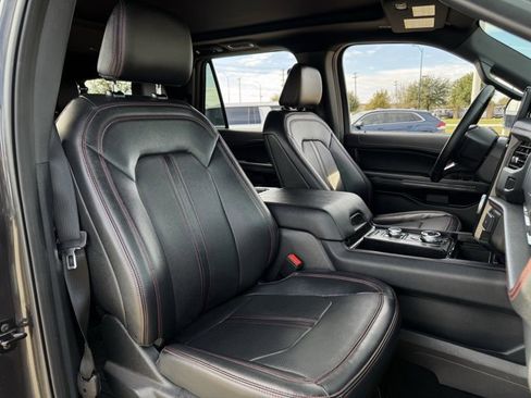 Used 2023 Ford Expedition Max Limited image 34