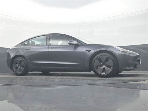 Used 2023 Tesla Model 3 Standard Range image 25