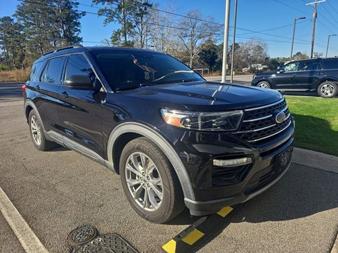 Used 2020 Ford Explorer XLT w/ Equipment Group 202A image 1