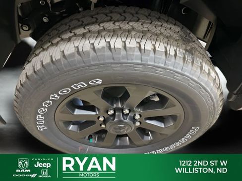 New 2026 RAM 2500 Laramie AWD/4WD image 25