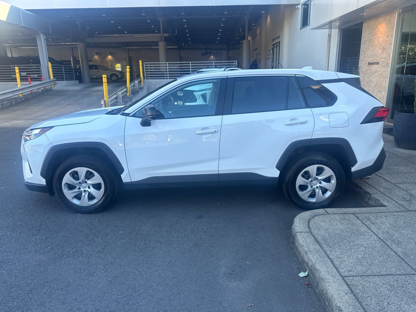 Used 2025 Toyota RAV4 LE AWD/4WD image 2