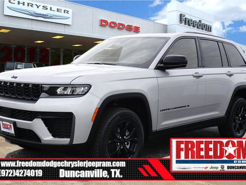 New 2026 Jeep Grand Cherokee Altitude RWD image 1
