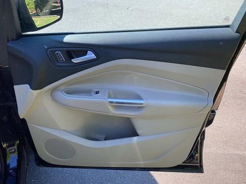 Used 2014 Ford Escape Titanium FWD image 36